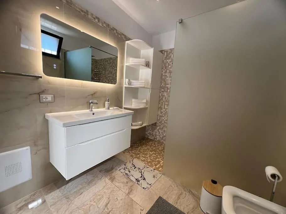 Muradie Apartment Vlorë Albánie